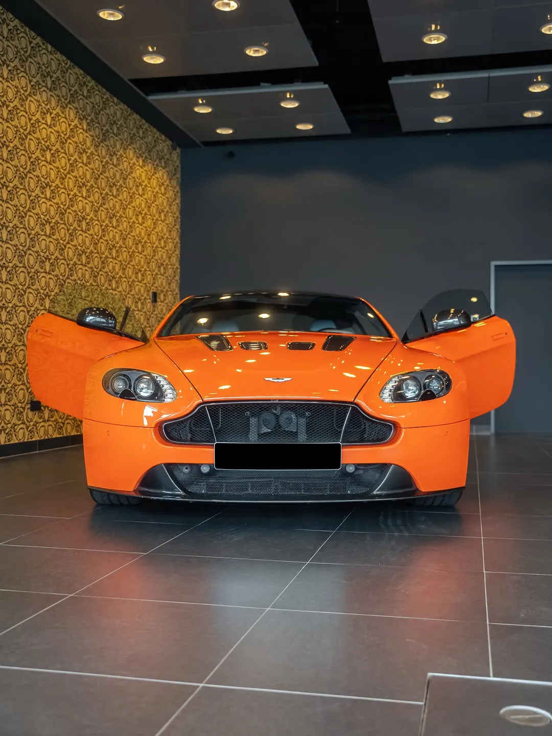 Aston Martin V12 Vantage S