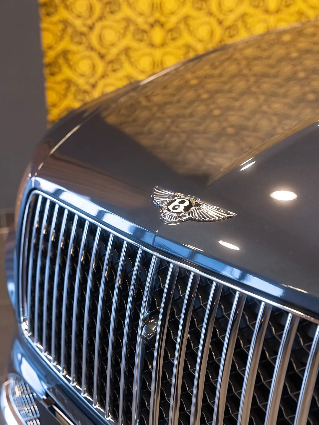 Bentley Bentayga V8
