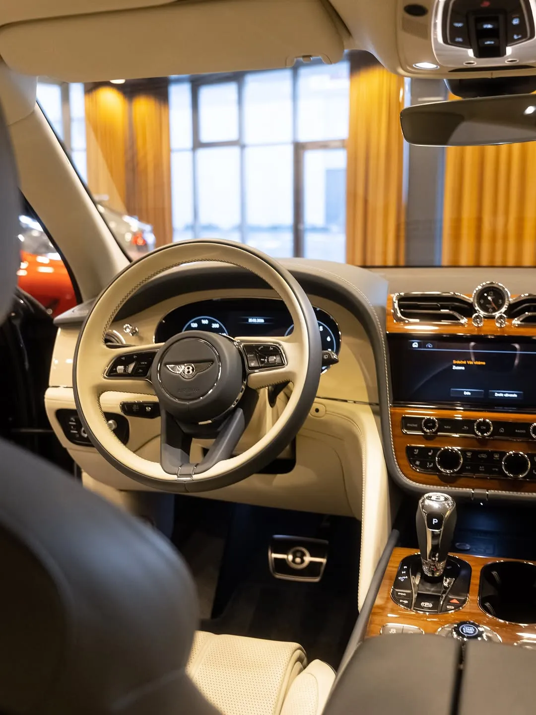 Bentley Bentayga V8